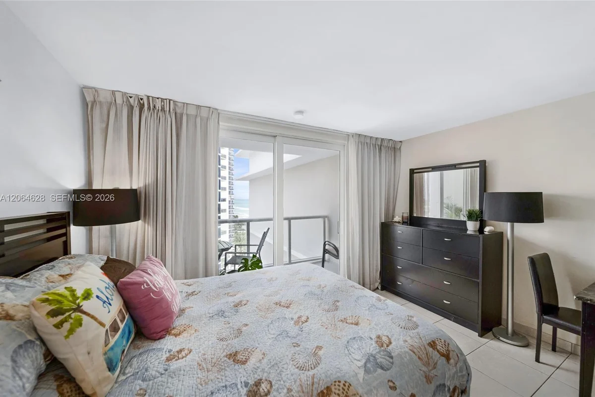 19201 Collins Ave #1117, Sunny Isles Beach: photo 1 of 22