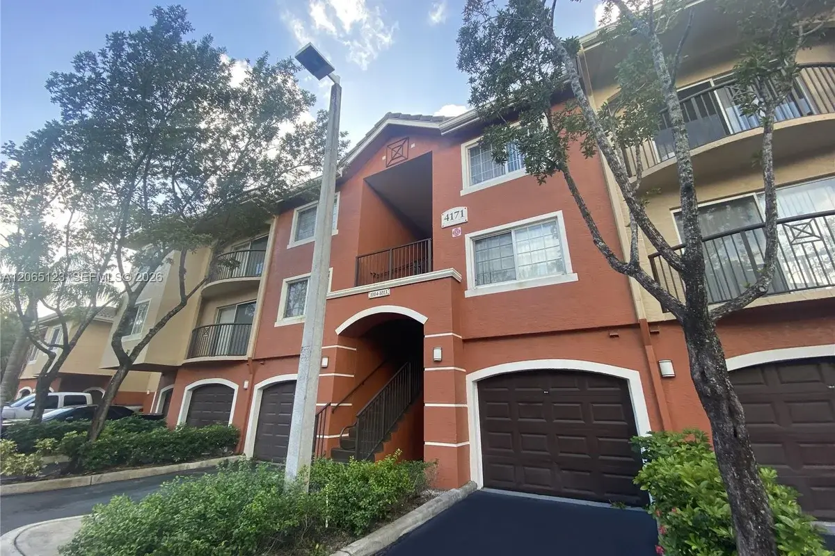 4171 N Haverhill Rd #1013, West Palm Beach: photo 1 of 37