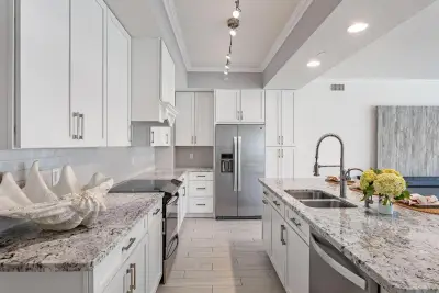 411 Bay Colony Dr N, Juno Beach: photo 1 of 39