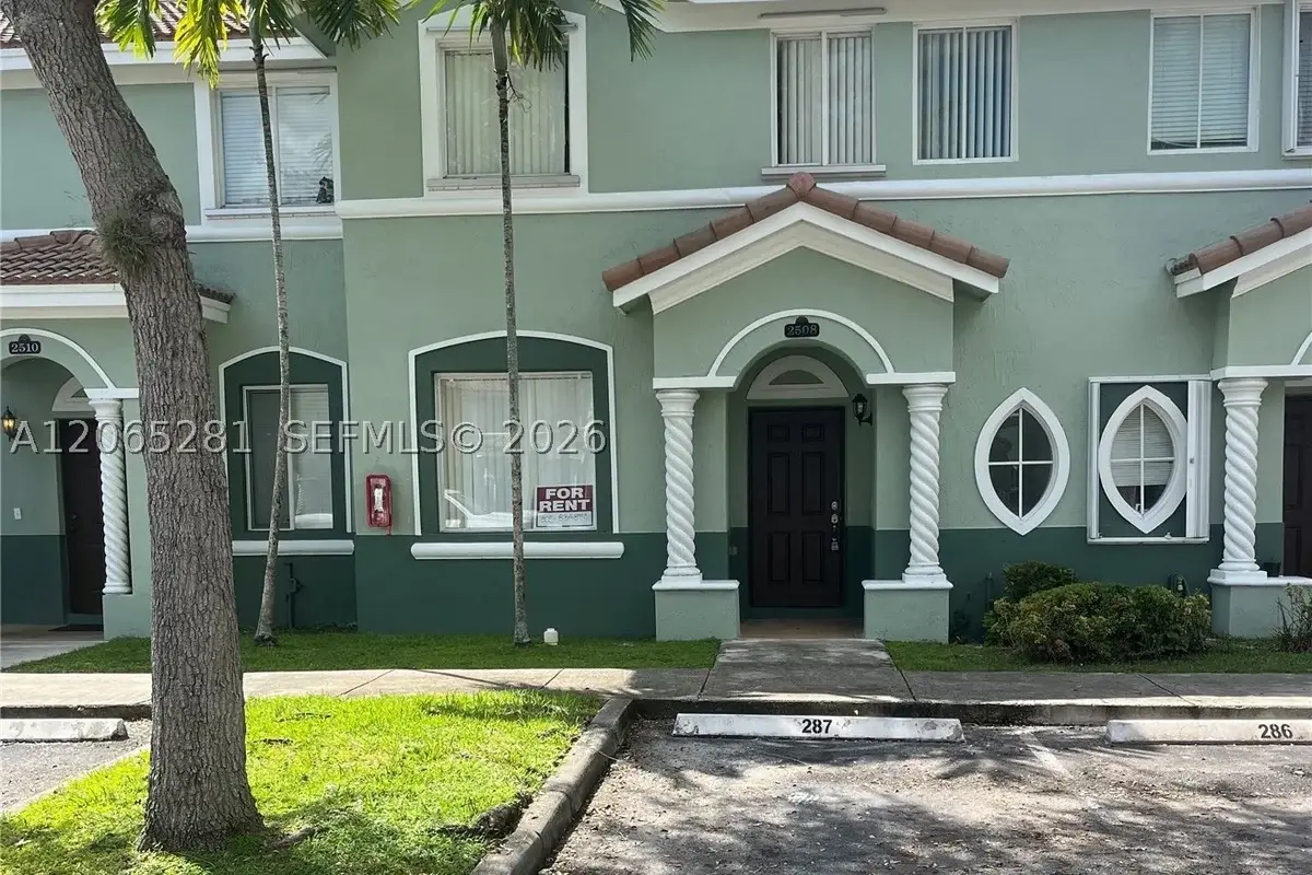 1522 SE 24th Ct #206, Homestead: photo 1 of 16
