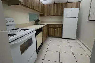 8700 SW 133rd Ave Rd #120, Miami: photo 1 of 22