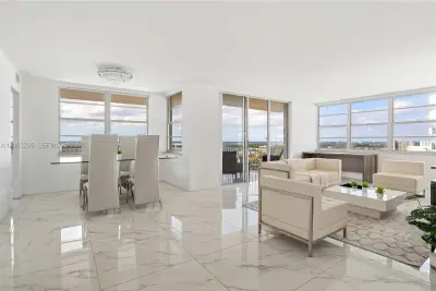 18051 Biscayne Blvd #1904-1, Aventura: photo 1 of 36