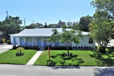 2400 Park Ave #2, Riviera Beach: photo 1 of 13
