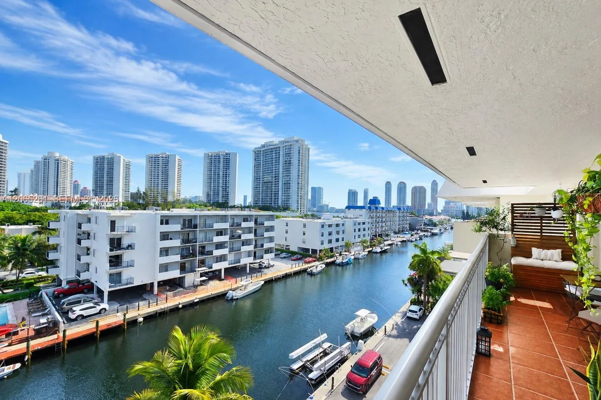3601 NE 170th St #605, North Miami Beach: photo 1 of 21