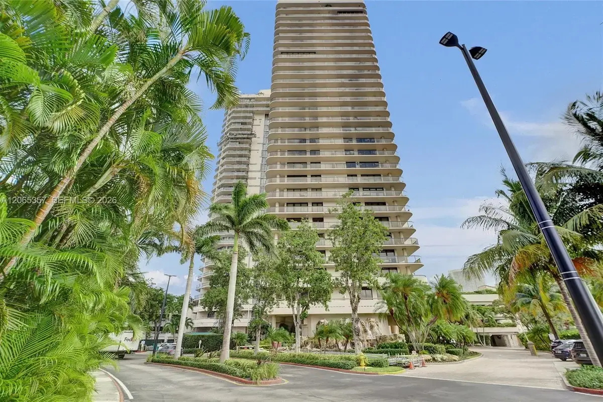 19667 Turnberry Way #12F, Aventura: photo 1 of 59