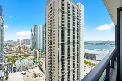 601 NE 1st Ave #2809, Miami: photo 1 of 101