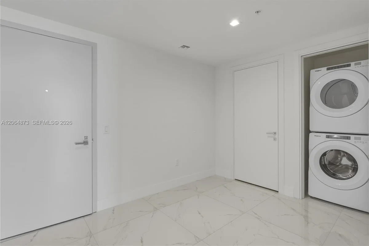 1170 E Hallandale Beach #904, Hallandale Beach: photo 1 of 25