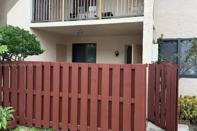 7901 Southgate Blvd #C6, North Lauderdale: photo 1 of 22