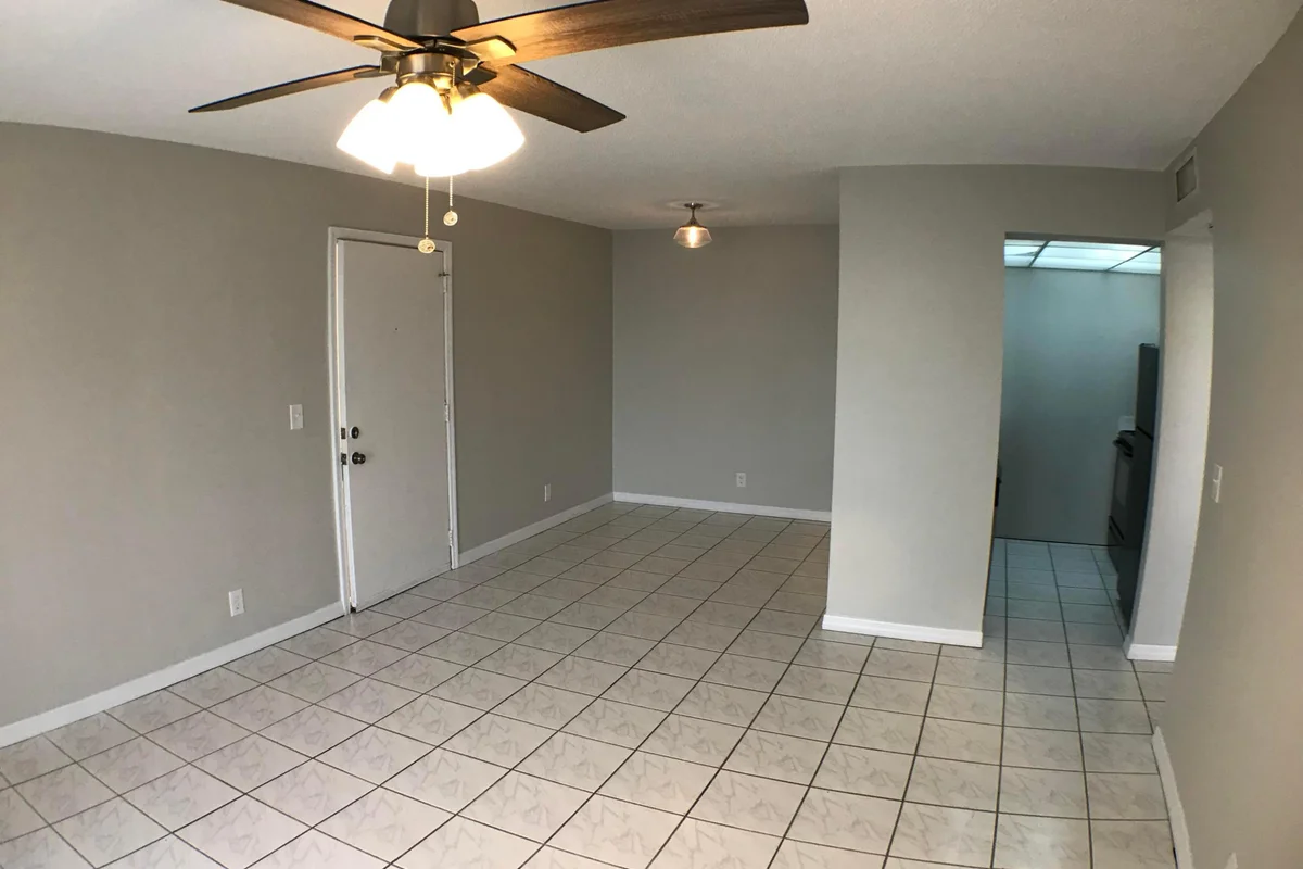 1846 Abbey Rd #104, West Palm Beach: photo 1 of 21