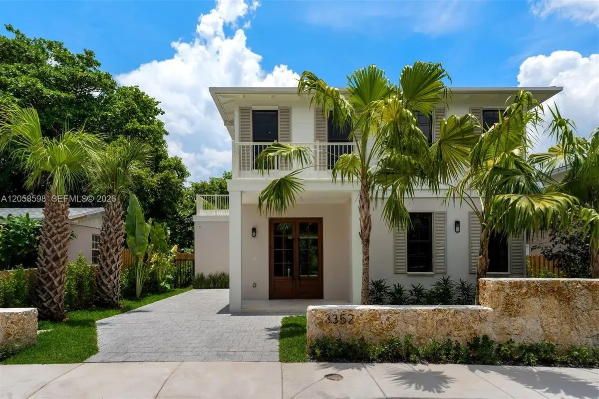 3352 Charles Ave, Miami: photo 1 of 22
