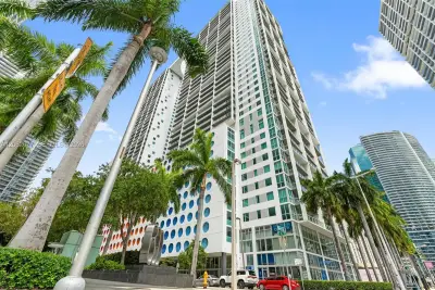 500 Brickell Ave #1405, Miami: photo 1 of 40