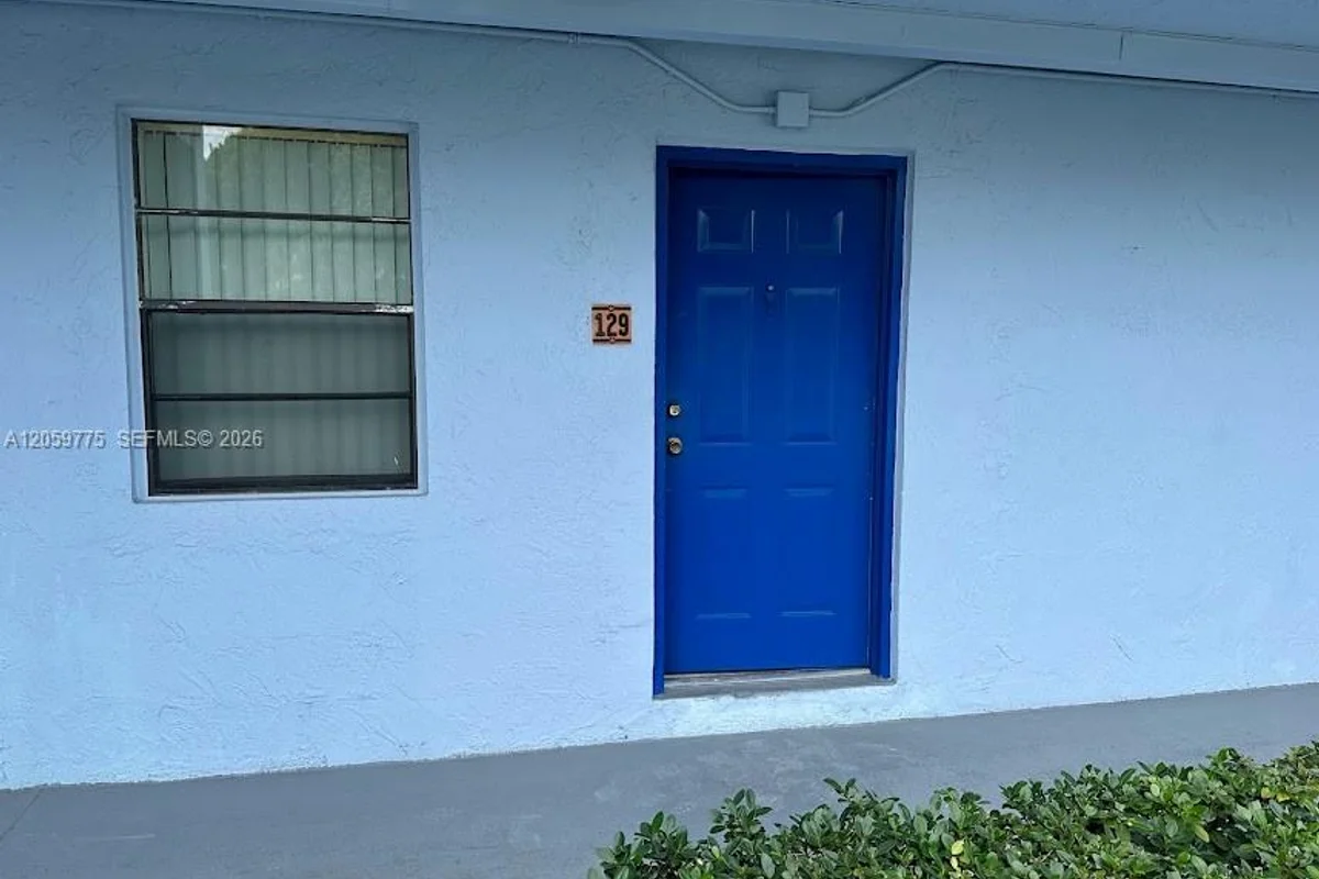 9460 Fontainebleau Blvd #129, Miami: photo 1 of 13