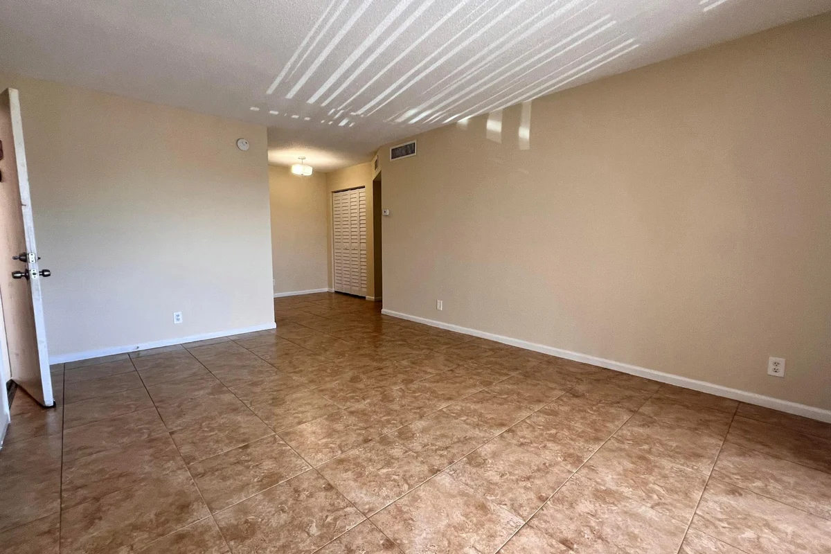 1500 N Congress Ave #B20, West Palm Beach: photo 1 of 22