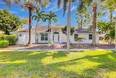1176 Staghorn St, Wellington: photo 1 of 27