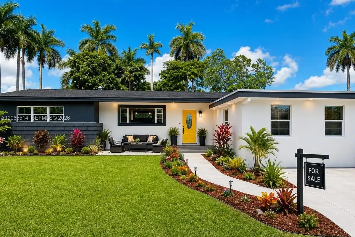 13270 NE 3rd Ct, North Miami: photo 1 of 14