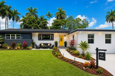 13270 NE 3rd Ct, North Miami: photo 1 of 14