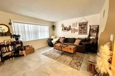 1100 SE 4th Ave #13, Deerfield Beach: photo 1 of 7