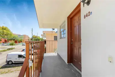 642 E 2nd Ave #A, Hialeah: photo 1 of 18
