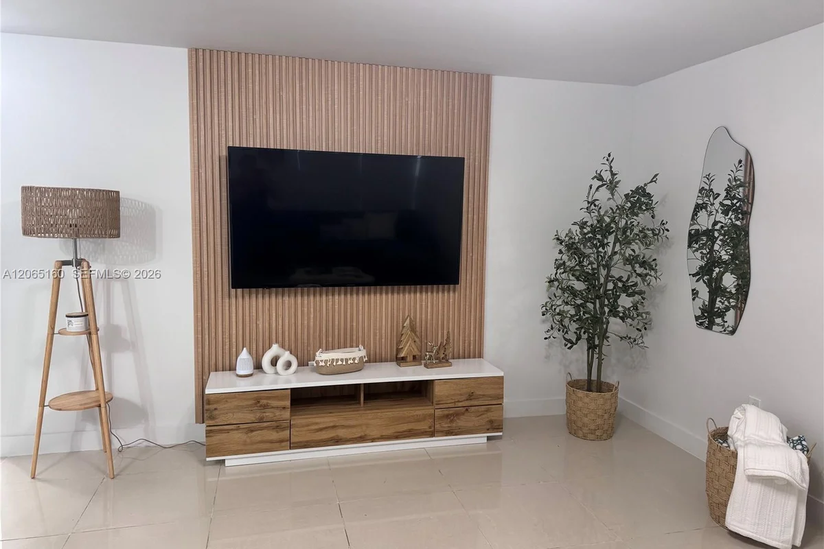 7904 West Dr #608, North Bay Village: photo 1 of 23