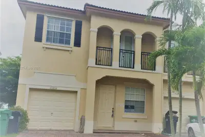 13211 SW 127th Ct, Miami: photo 1 of 24