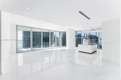 300 Biscayne Blvd Way #3507, Miami: photo 1 of 48