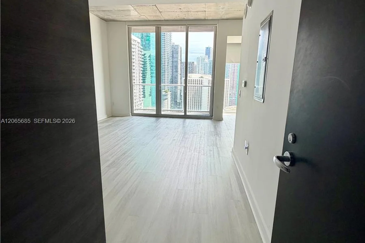 151 SE 1 St #2207, Miami: photo 1 of 22