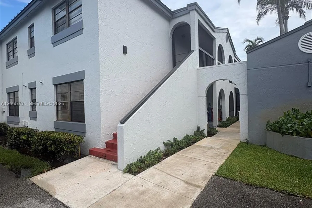 18236 Mediterranean Blvd #3-12, Hialeah: photo 1 of 19