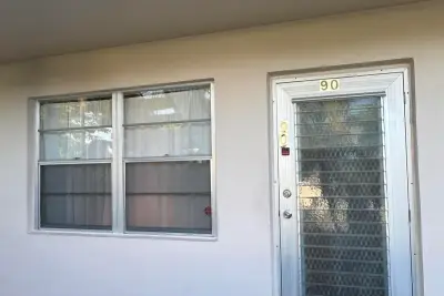 90 Windsor E, West Palm Beach: photo 1 of 12