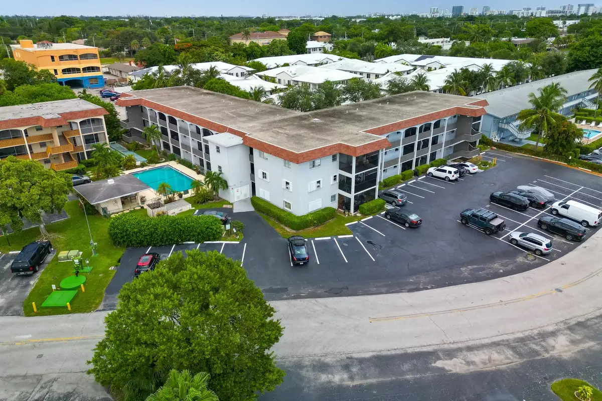 651 Pine Dr #201, Pompano Beach: photo 1 of 49