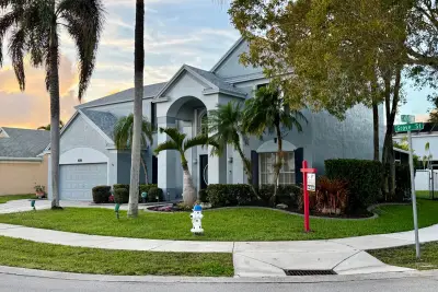 10319 Grove St, Cooper City: photo 1 of 25