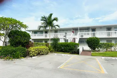 8 Grantham D, Deerfield Beach: photo 1 of 61