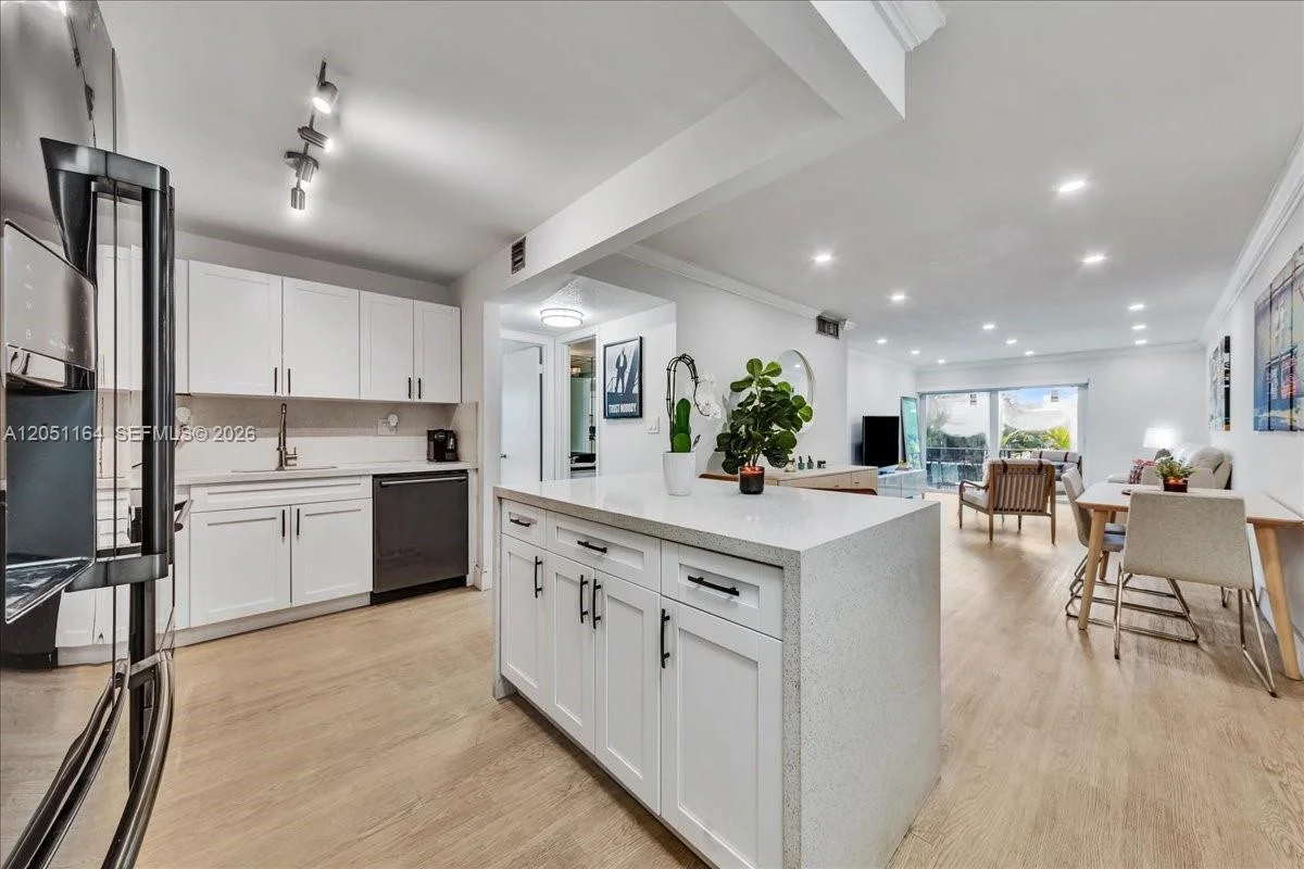 9225 SW 87th Ave #A12, Miami: photo 1 of 39