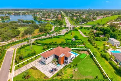 1500 SW 149th Ter, Davie: photo 1 of 55