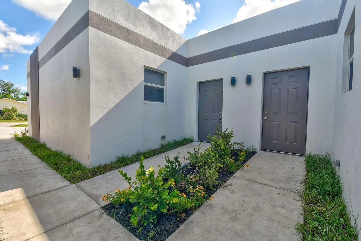 1177 Ac Evans St #A, Riviera Beach: photo 1 of 24