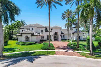 366 Sweet Bay Ave, Plantation: photo 1 of 101