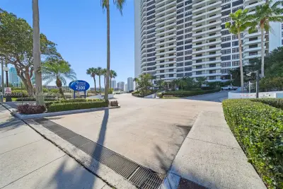 2500 Parkview Dr #812, Hallandale Beach: photo 1 of 16