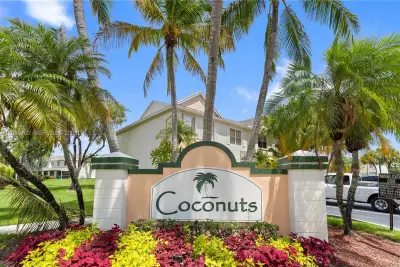38 Truman Dr, Weston: photo 1 of 44