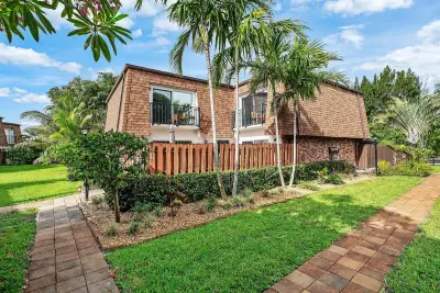 2616 SE 5th Cir #D, Boynton Beach: photo 1 of 31