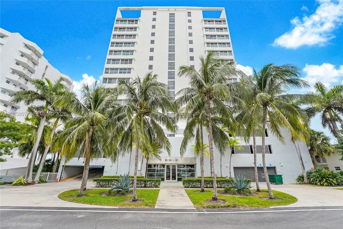7929 West Dr #1001, North Bay Village: photo 1 of 17
