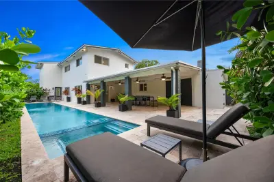 1651 SW 13th Ave, Miami: photo 1 of 87