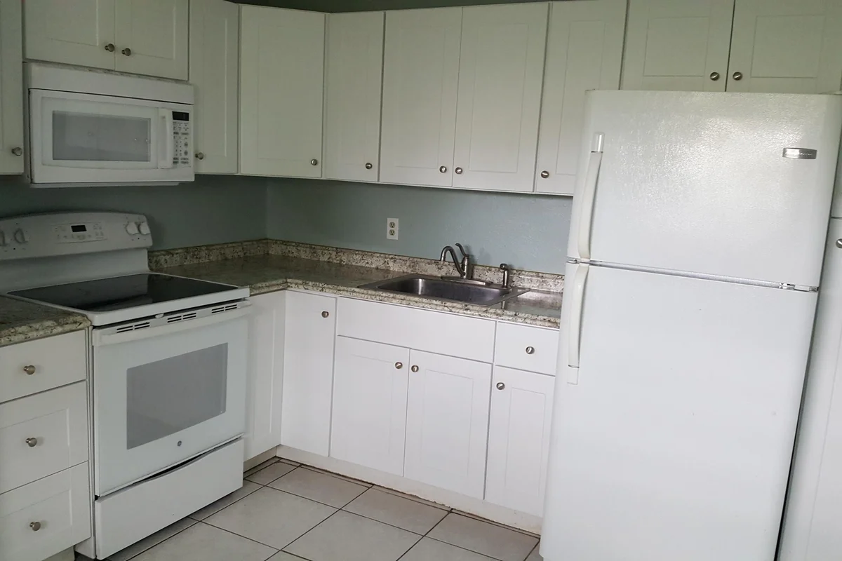 109 E Central Blvd, Lantana: photo 1 of 12