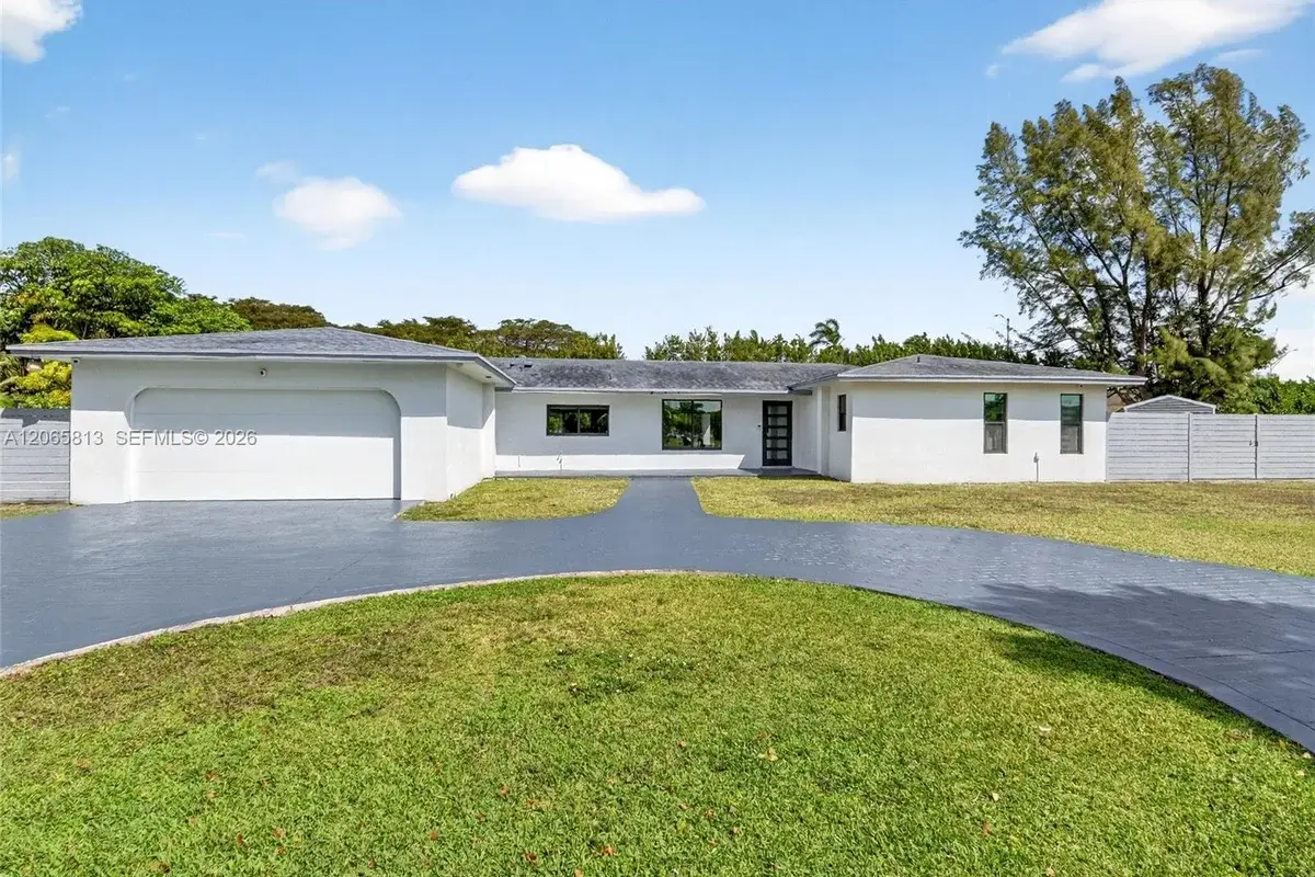 11951 SW 120th Ter, Miami: photo 1 of 50