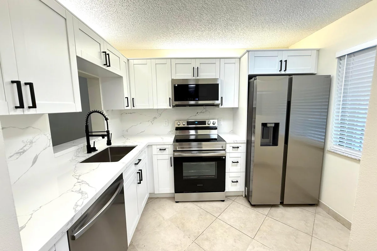 6649 Somerset Dr #205, Boca Raton: photo 1 of 23