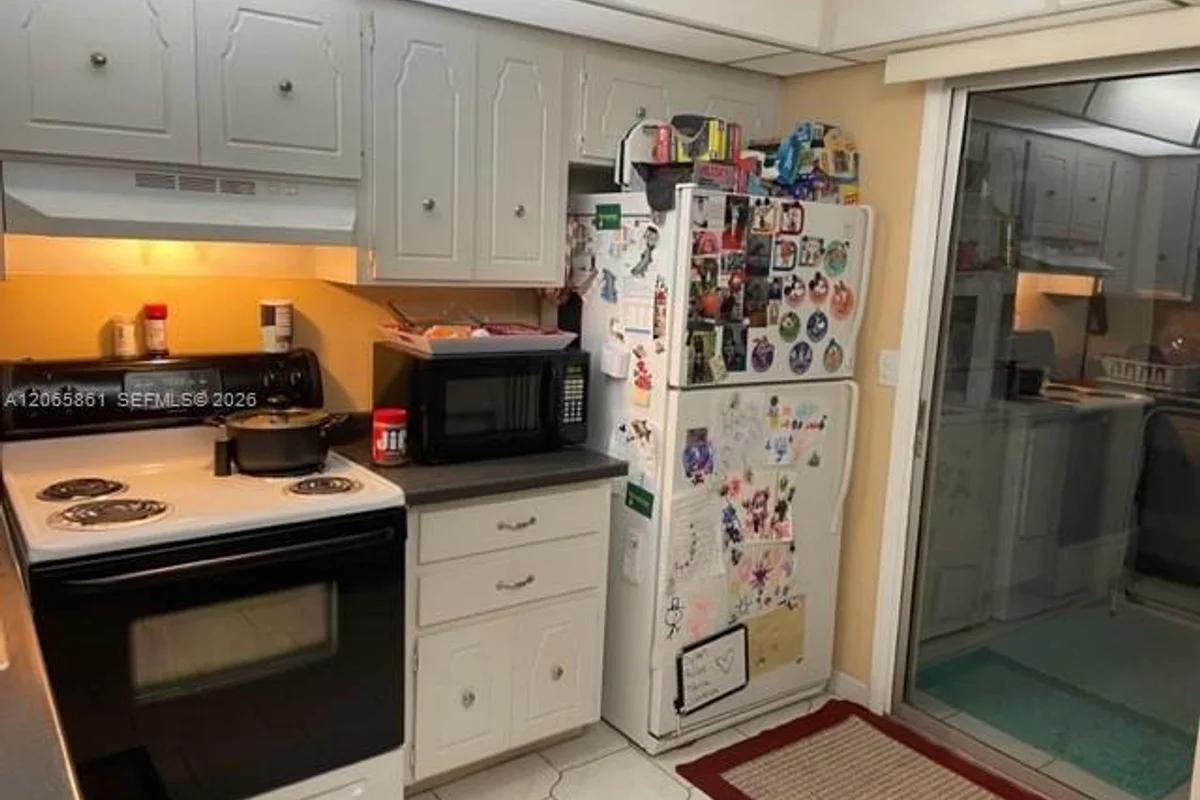 3777 NW 78th Ave #10G, Davie: photo 1 of 12