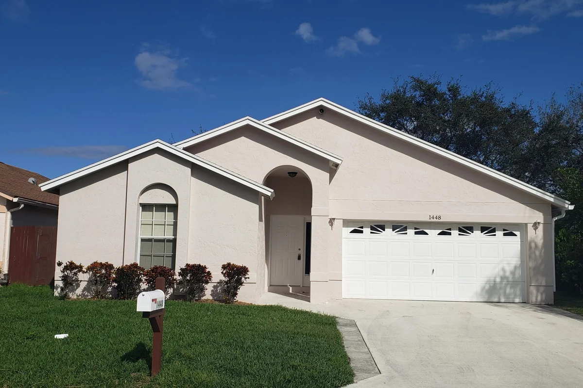 1448 Waterway Cove Dr, Wellington: photo 1 of 24