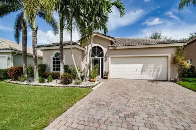 3690 Old Lighthouse Cir, Wellington: photo 1 of 28