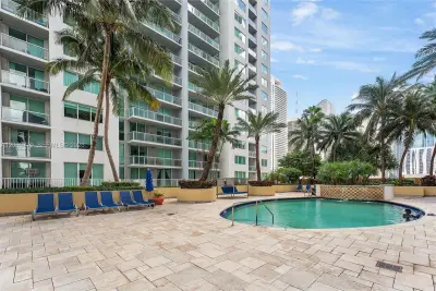 253 NE 2nd St #219, Miami: photo 1 of 1