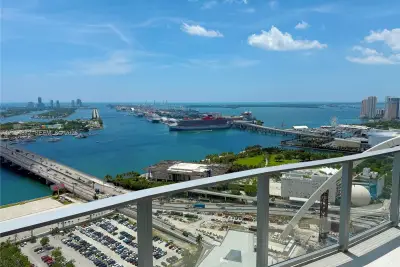 1400 Biscayne Blvd #3603, Miami: photo 1 of 34