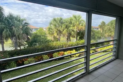 4291 NW 9th Ave #202, Deerfield Beach: photo 1 of 21
