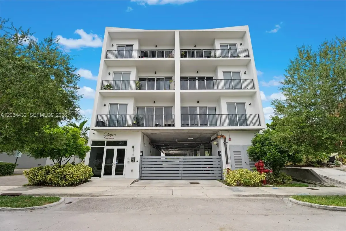 2010 SW 25th Ter #305, Miami: photo 1 of 12